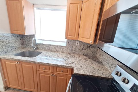 Condominio en alquiler en Miami Beach, Florida, 1 dormitorio, 65.03 m2 № 1748925 - foto 17