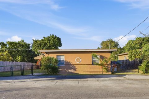 Appartement à louer à Miami, Floride: 2 chambres № 1975167 - photo 1
