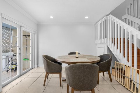 Adosado en venta en Cutler Bay, Florida, 3 dormitorios, 141.03 m2 № 1985858 - foto 4