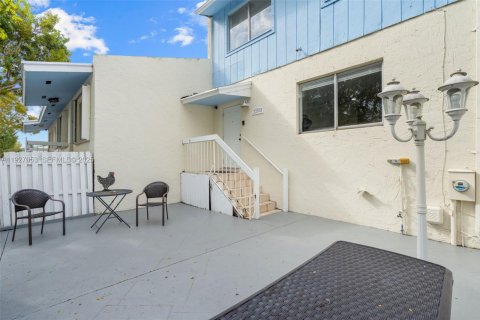 Adosado en venta en Cutler Bay, Florida, 3 dormitorios, 141.03 m2 № 1985858 - foto 18