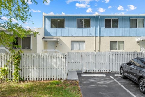 Adosado en venta en Cutler Bay, Florida, 3 dormitorios, 141.03 m2 № 1985858 - foto 17