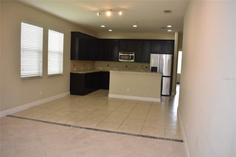 Casa en alquiler en Orlando, Florida, 4 dormitorios, 173.63 m2 № 1912910 - foto 10