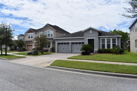 Casa en alquiler en Orlando, Florida, 4 dormitorios, 173.63 m2 № 1912910 - foto 1