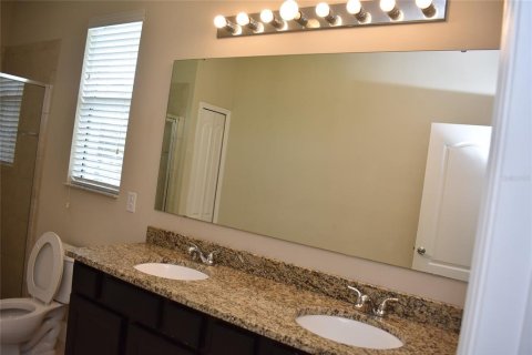 Casa en alquiler en Orlando, Florida, 4 dormitorios, 173.63 m2 № 1912910 - foto 6