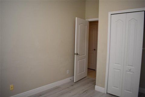 Casa en alquiler en Orlando, Florida, 4 dormitorios, 173.63 m2 № 1912910 - foto 13
