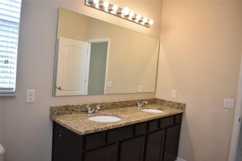 Casa en alquiler en Orlando, Florida, 4 dormitorios, 173.63 m2 № 1912910 - foto 8