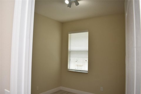 Casa en alquiler en Orlando, Florida, 4 dormitorios, 173.63 m2 № 1912910 - foto 19