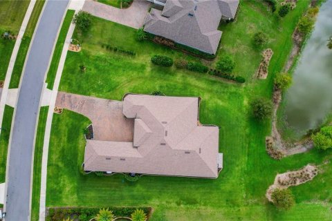 House in Lady Lake, Florida 4 bedrooms, 318.84 sq.m. № 1778754 - photo 3