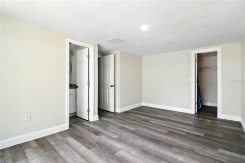 House in Hudson, Florida 3 bedrooms, 127.09 sq.m. № 1906007 - photo 15