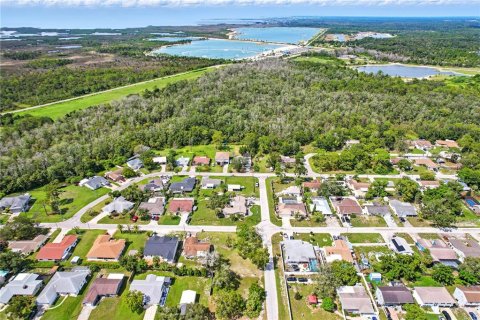 House in Hudson, Florida 3 bedrooms, 127.09 sq.m. № 1906007 - photo 8