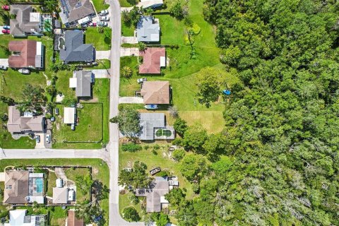 House in Hudson, Florida 3 bedrooms, 127.09 sq.m. № 1906007 - photo 13