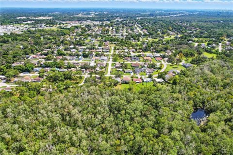 House in Hudson, Florida 3 bedrooms, 127.09 sq.m. № 1906007 - photo 9
