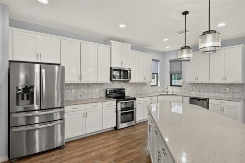 Villa ou maison à vendre à Odessa, Floride: 4 chambres, 307.32 m2 № 2399484 - photo 13