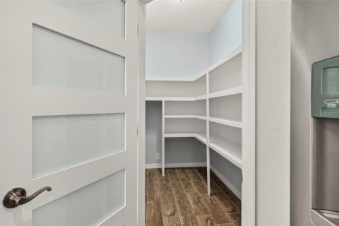Villa ou maison à vendre à Odessa, Floride: 4 chambres, 307.32 m2 № 2399484 - photo 16