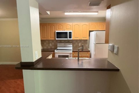 Кондоминиум с 2 спальнями в Хайалиа, Флорида № 2048481