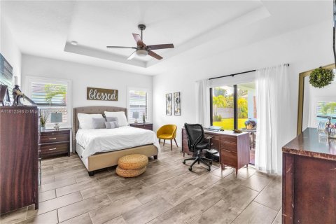 Villa ou maison à vendre à Miami, Floride: 4 chambres, 260.5 m2 № 1758814 - photo 11