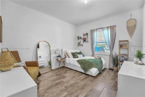 Villa ou maison à vendre à Miami, Floride: 4 chambres, 260.5 m2 № 1758814 - photo 12