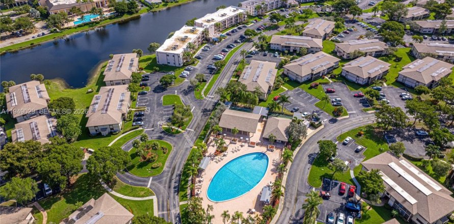 Кондоминиум с 1 спальней в Тамарак, Флорида № 2005490