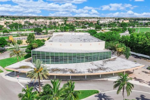 Купить кондоминиум в Тамарак, Флорида 1 спальня, 58.25м2, № 2005490 - фото 22