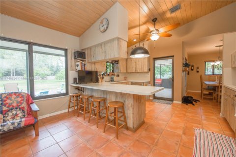 Купить виллу или дом в Хомстед, Флорида 12 комнат, 268.49м2, № 1983167 - фото 7