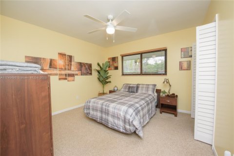 Купить виллу или дом в Хомстед, Флорида 12 комнат, 268.49м2, № 1983167 - фото 18