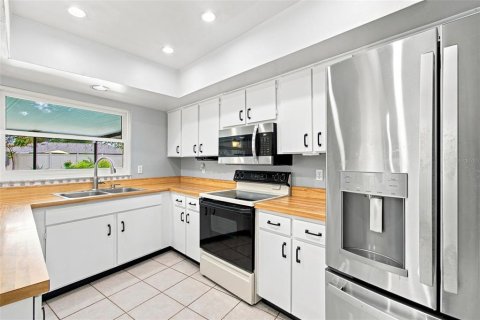 Casa en venta en Valrico, Florida, 4 dormitorios, 183.85 m2 № 2322738 - foto 11