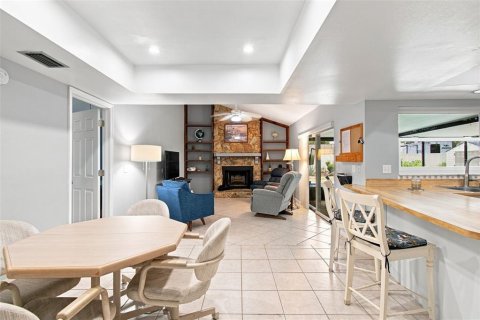 Casa en venta en Valrico, Florida, 4 dormitorios, 183.85 m2 № 2322738 - foto 17