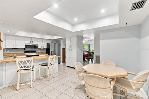 Casa en venta en Valrico, Florida, 4 dormitorios, 183.85 m2 № 2322738 - foto 19