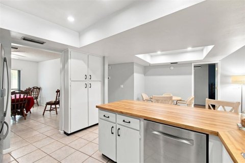 Casa en venta en Valrico, Florida, 4 dormitorios, 183.85 m2 № 2322738 - foto 16