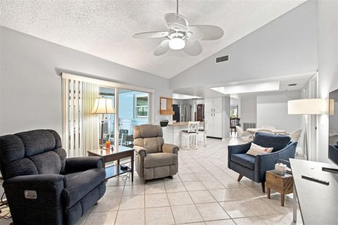 Casa en venta en Valrico, Florida, 4 dormitorios, 183.85 m2 № 2322738 - foto 22