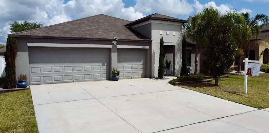 House in Riverview, Florida 4 bedrooms, 212.37 sq.m. № 1762230