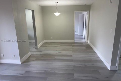 Condominio en alquiler en Sunny Isles Beach, Florida, 1 dormitorio, 71.26 m2 № 2055516 - foto 8