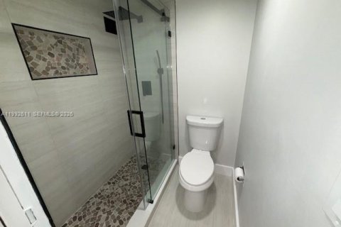 Condominio en alquiler en Sunny Isles Beach, Florida, 1 dormitorio, 71.26 m2 № 2055516 - foto 18