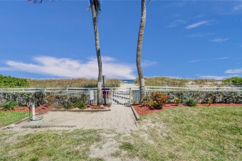 Copropriété à louer à Lauderdale-by-the-Sea, Floride: 2 chambres, 87.79 m2 № 2089628 - photo 21
