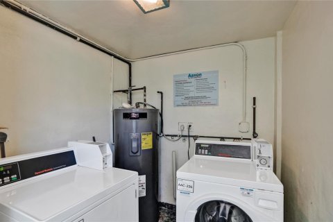 Copropriété à louer à Lauderdale-by-the-Sea, Floride: 2 chambres, 87.79 m2 № 2089628 - photo 24