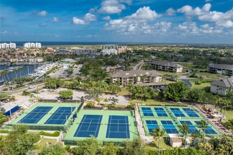 Condominio en alquiler en Punta Gorda, Florida, 3 dormitorios, 192.21 m2 № 1884407 - foto 30