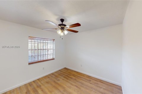 Снять в аренду кондоминиум в Майами, Флорида 2 спальни, 72м2, № 2065212 - фото 8