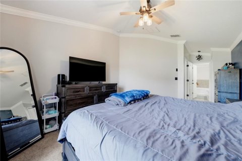 House in Spring Hill, Florida 4 bedrooms, 142.05 sq.m. № 2205423 - photo 21