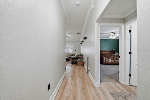 House in Spring Hill, Florida 4 bedrooms, 142.05 sq.m. № 2205423 - photo 7