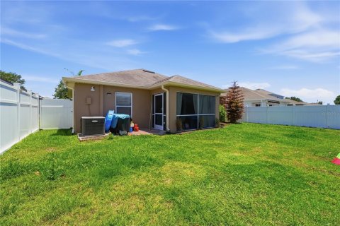 House in Spring Hill, Florida 4 bedrooms, 142.05 sq.m. № 2205423 - photo 29