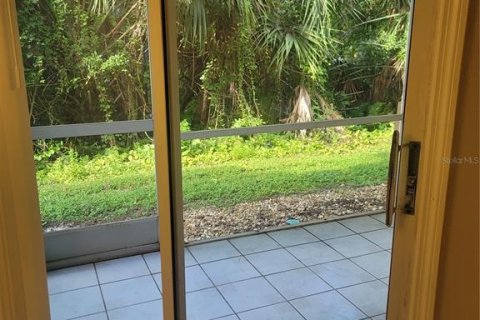 Condo in Orlando, Florida, 2 bedrooms  № 1900483 - photo 2