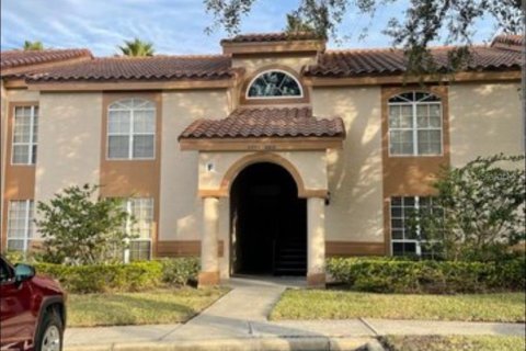 Condo in Orlando, Florida, 2 bedrooms  № 1900483 - photo 1