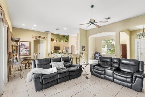 House in Clermont, Florida 3 bedrooms, 190.45 sq.m. № 1886066 - photo 8