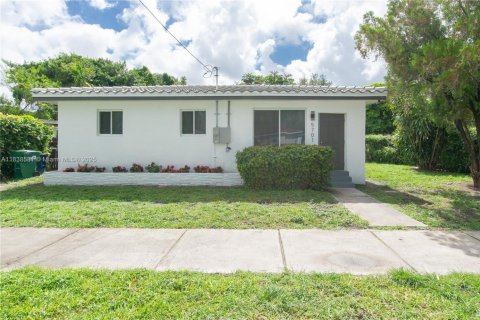 Villa ou maison à vendre à Miami, Floride: 3 chambres, 79.15 m2 № 1836660 - photo 1