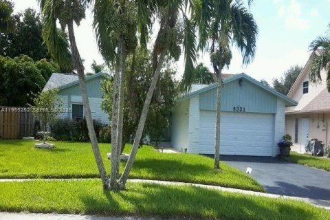 Villa ou maison à Sunrise, Floride 4 chambres № 2023675