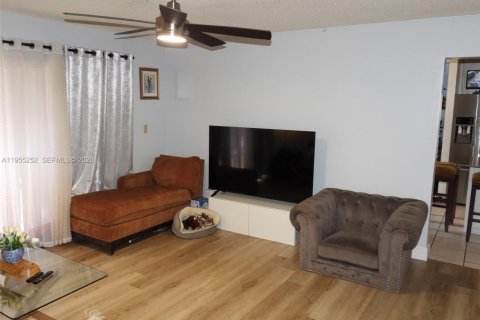 Купить виллу или дом в Санрайз, Флорида 4 спальни, № 2023675 - фото 6
