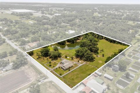 House in Plant City, Florida 3 bedrooms, 126.72 sq.m. № 2313057 - photo 2