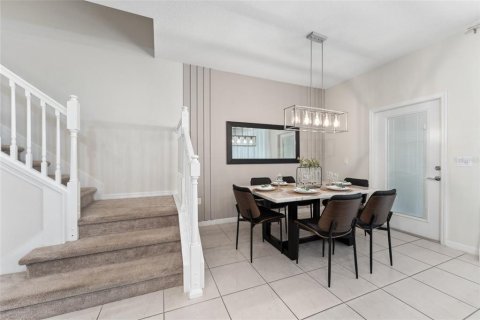 Touwnhouse à vendre à Davenport, Floride: 5 chambres, 212.1 m2 № 2130864 - photo 11