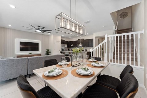 Touwnhouse à vendre à Davenport, Floride: 5 chambres, 212.1 m2 № 2130864 - photo 12