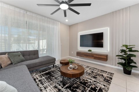 Touwnhouse à vendre à Davenport, Floride: 5 chambres, 212.1 m2 № 2130864 - photo 9